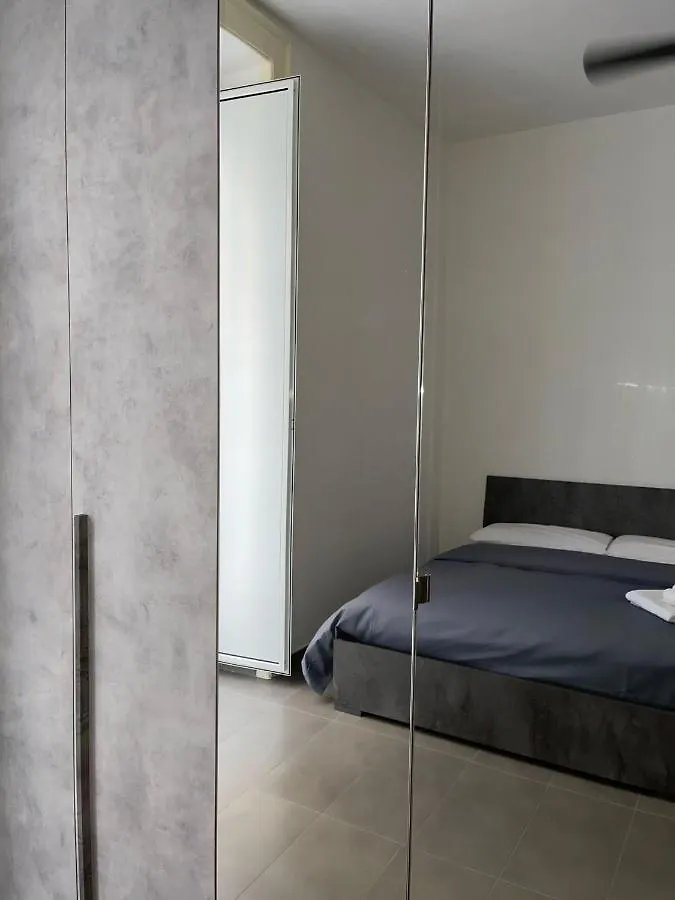 Holiday House Napoli Naples