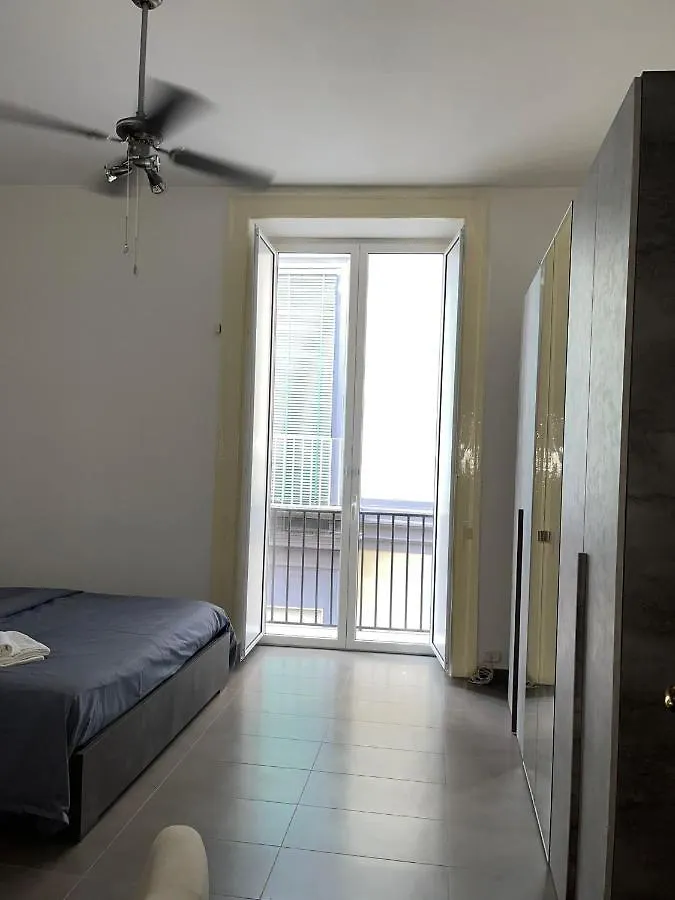 Holiday House Napoli Naples